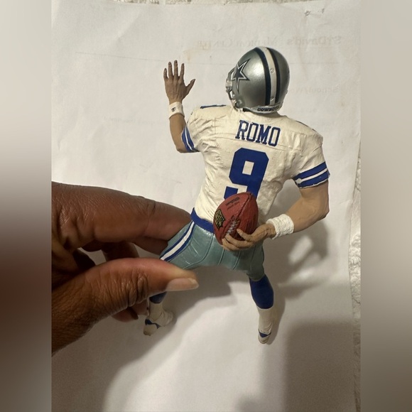 Dallas Cowboys Action Figures - Picture 6 of 6